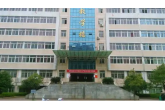 洪江職業(yè)學校選購美天垃圾桶